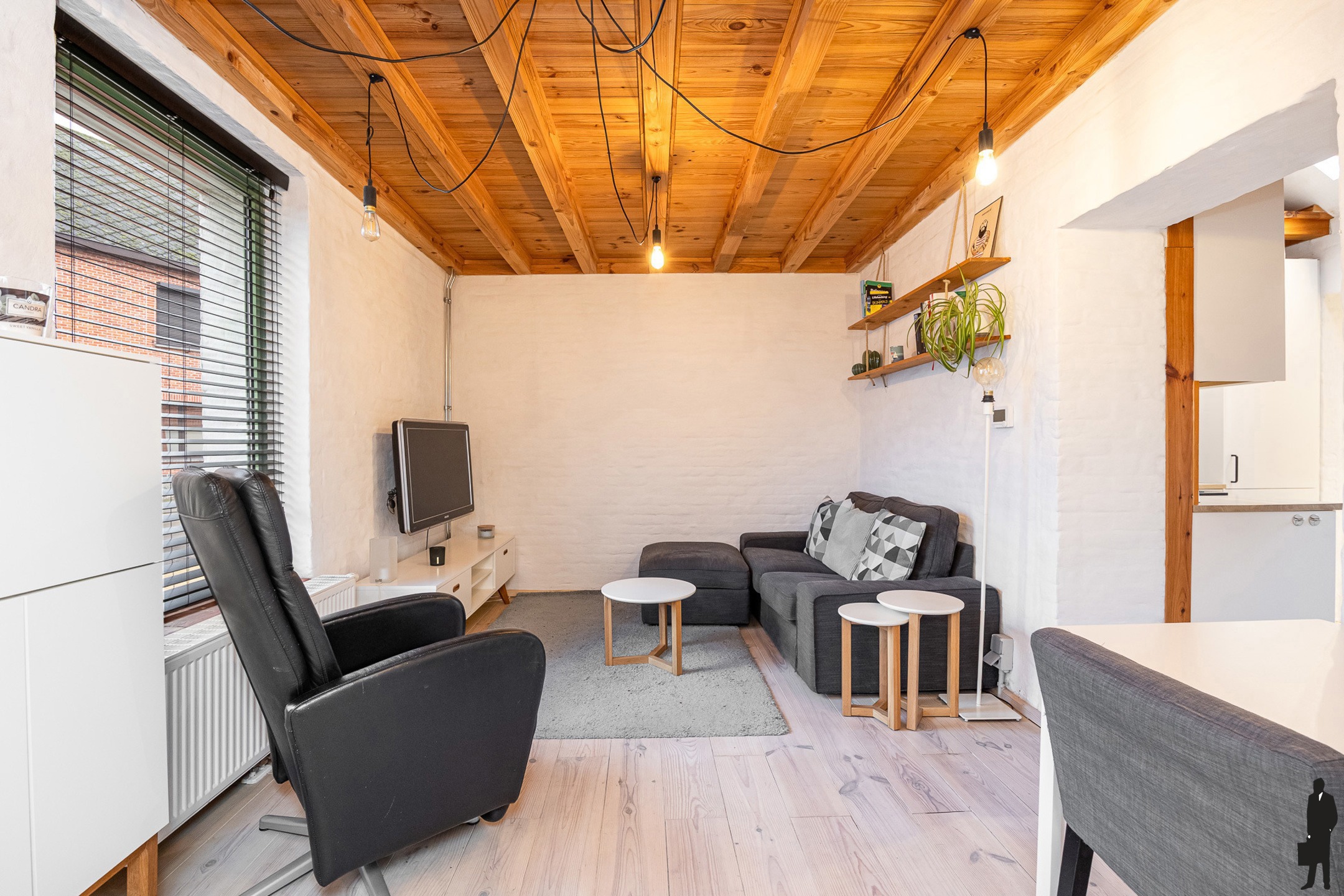 Instapklare woning met terras nabij het centrum van Zele - foto 2