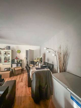 À vendre – Appartement 2 chambres - 74 m²Situé dans le quartier recherché de Woluwedal, au sein d’une résidence calme et bien entretenue, découvrez...