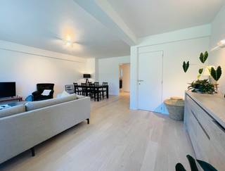 🌿 Stijlvol gerenoveerd, ruim & lichtrijk appartement met 2 slaapkamers aan het Zuidpark📍 Topligging op wandelafstand van het centrum van Gent,...