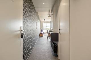 RECENT, KNAP APPARTEMENT (95 M2) MET 2 SLAAPKAMERS, ZUIDELIJK GERICHT TERRAS (12 M2), KELDERBERGING EN 2 PARKEERPLAATSEN (OPTIONEEL) IN...