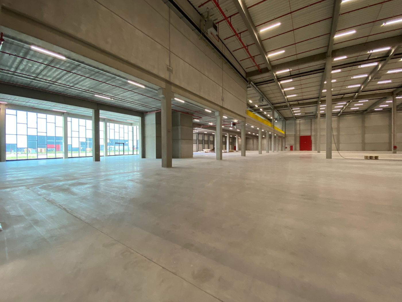 12.177 m² nieuwbouw logistiek bedrijfsgebouw nabij R4 - foto 1