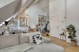Dit éénslaapkamerappartement van ca 50 m² te koop is gelegen te Antwerpen Zuid, een bruisende buurt met tal van restaurants, cafés en winkels in...