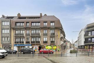 De ideale uitvalsbasis voor uw eigen activiteiten of een interessante opportuniteit als investeringspand.Op de hoek van de Markt en de Bellemstraat...