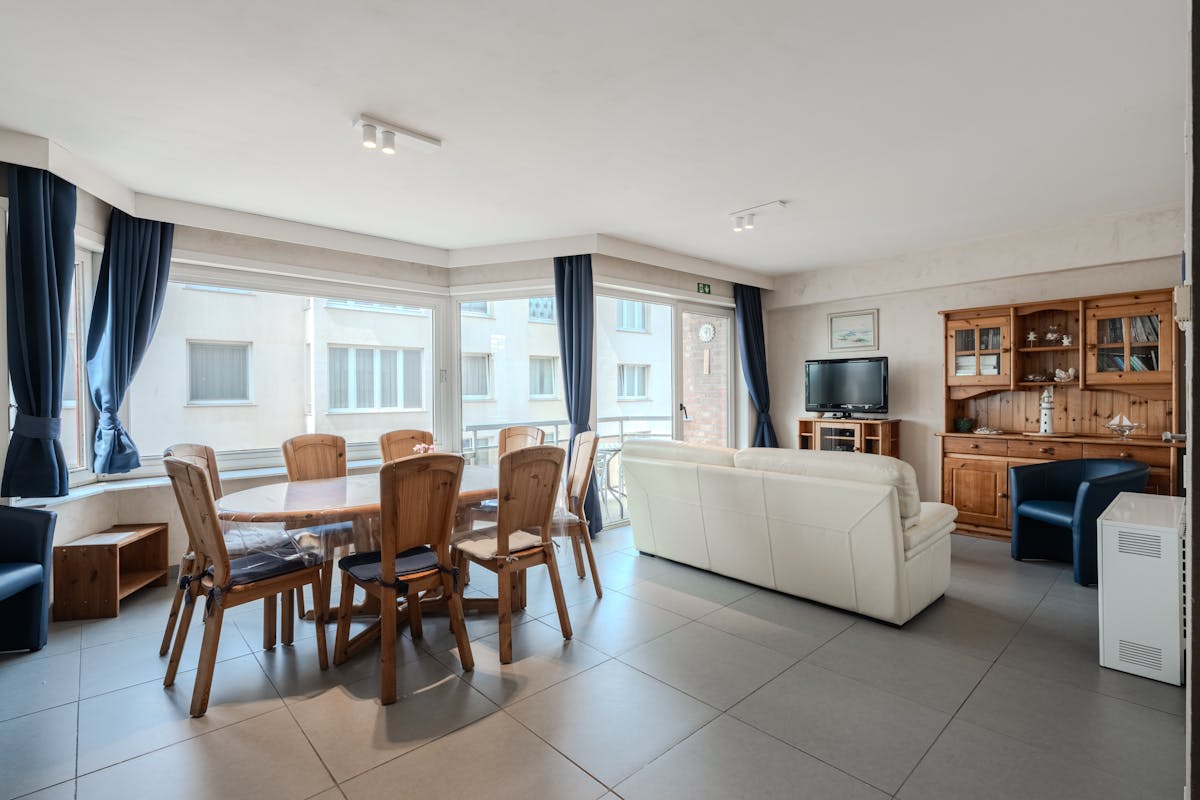 Instapklaar 2 slaapkamer appartement met zijdelings zeezicht - foto 4