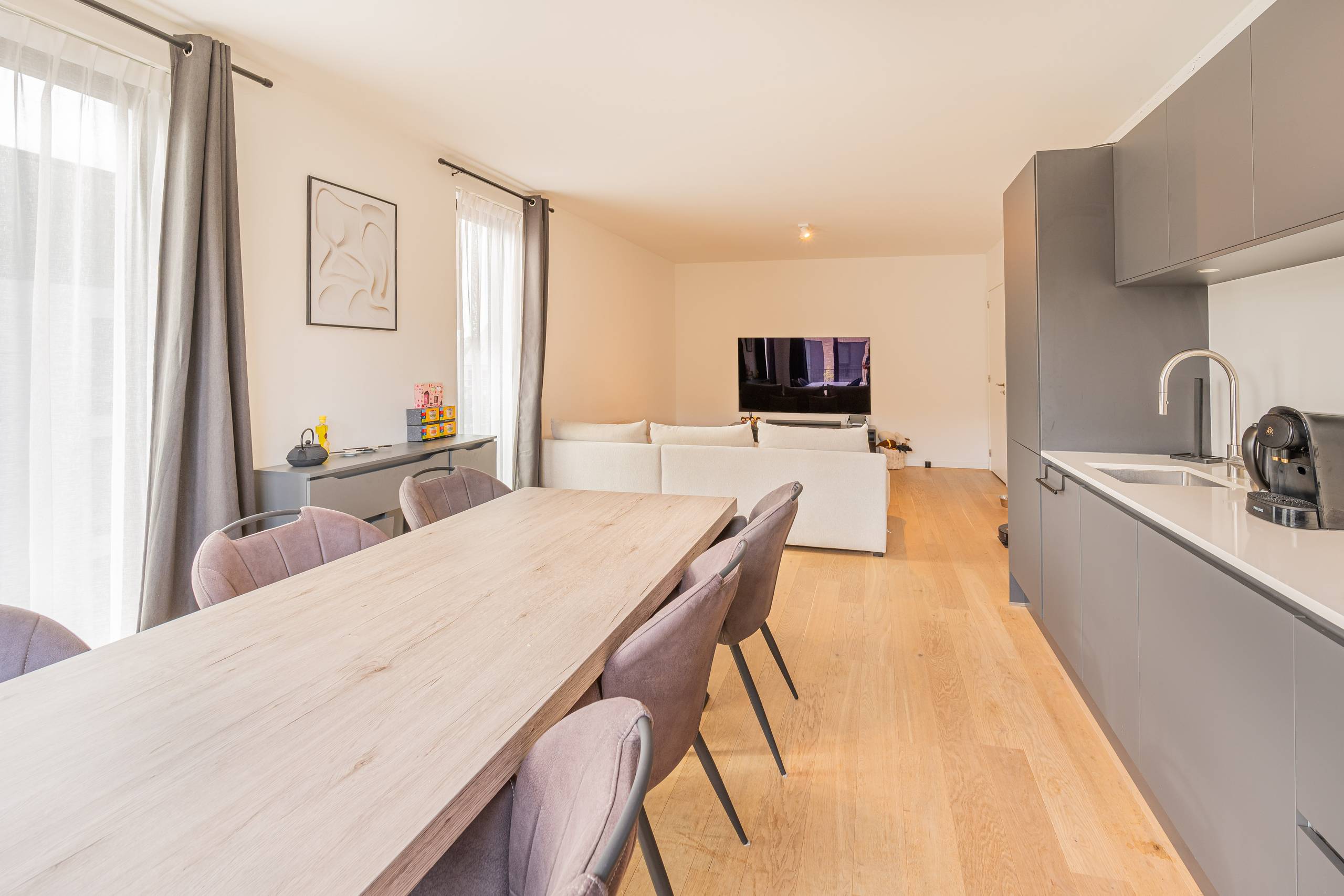 Stijlvol appartement op 2e verdieping met terras te Bornem! - foto 4