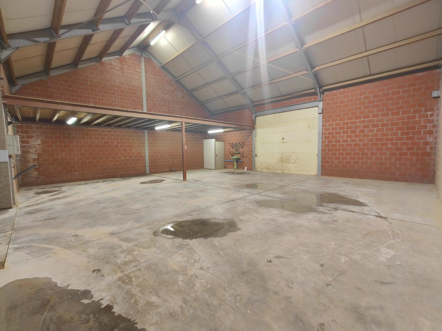 Recente, vrijstaande loods te huur – 150m² - foto 4