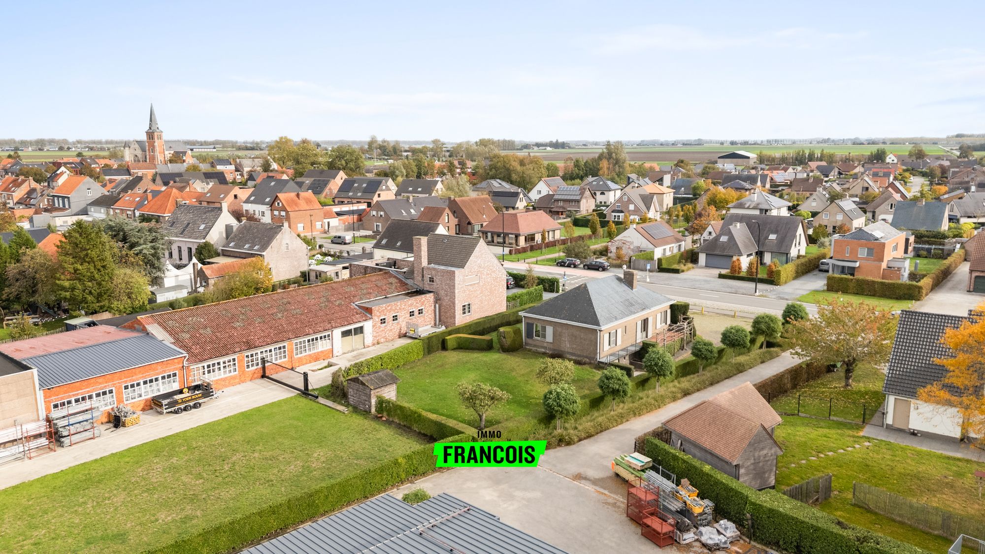 Uiterst degelijke woning met veel potentieel op een riant perceel in Watervliet. - foto 3