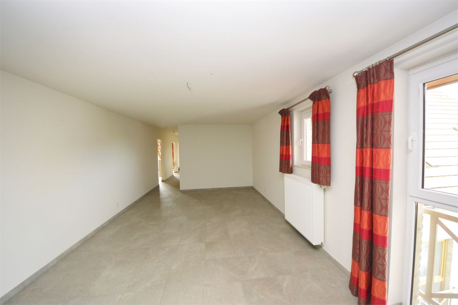 RUIM DUPLEX APP.MET TERRAS EN VERPLICHT AAN TE KOPEN ONDERGRONDSE GARAGEBOX - foto 5