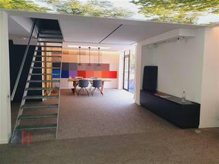 Instapklaar Handelswoning  met een totale oppervlakte van 500 m² te koop.Uitstekend gelegen langs de Genkersteenweg, met goede zichtbaarheid en een...