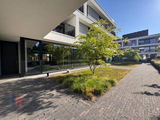 Eigentijdse kantoorruimte met een oppervlakte van 119 m² te huur. Uitstekend gelegen in het hart van Tielt, op slechts een steenworp afstand van...