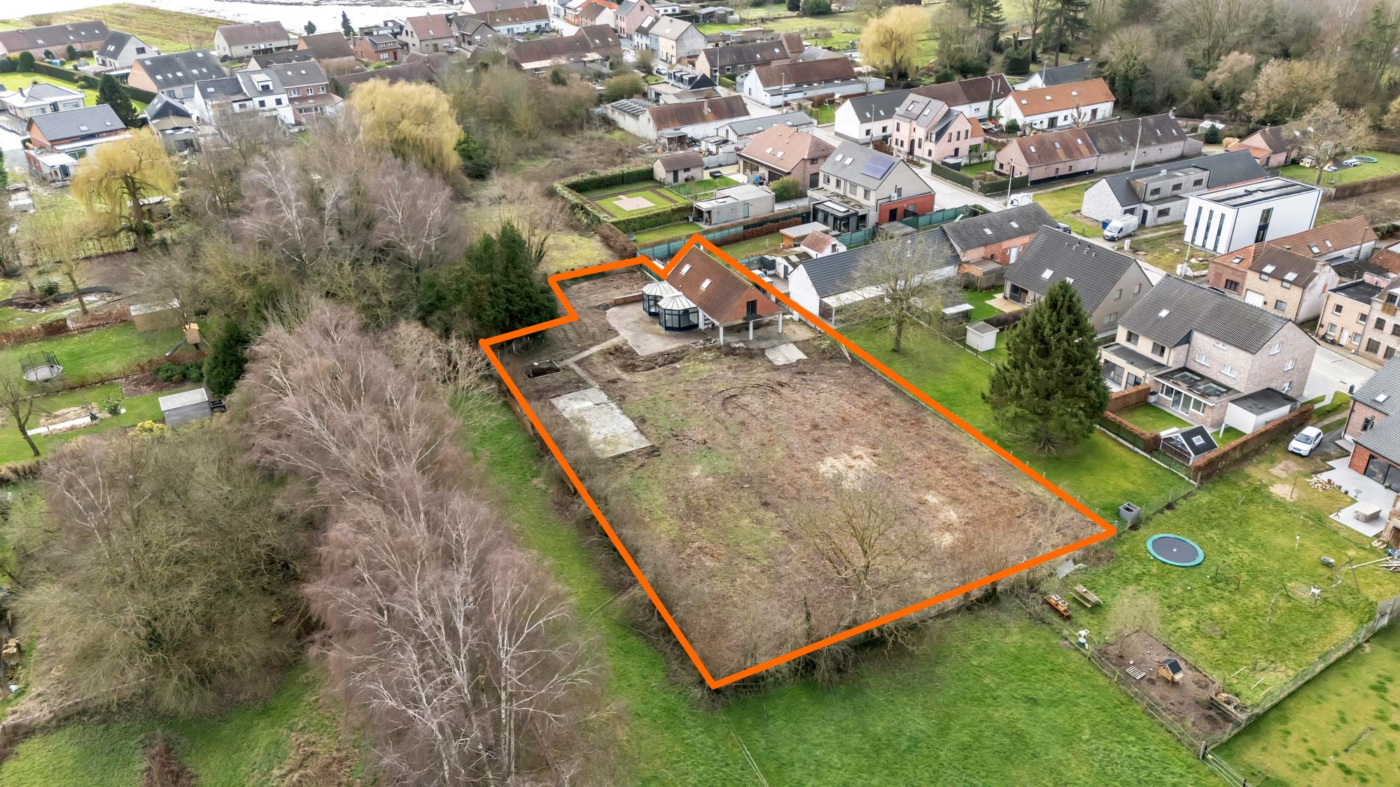Te renoveren woning op uitzonderlijk perceel! - foto 4