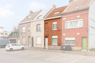 - Ideal location with easy connection: Waalvest 90, Menen- Bright living space- Practical kitchen- Convenient storage and laundry room- Veranda- 4...