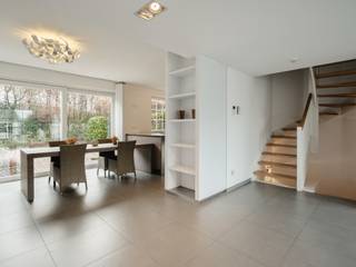 Dit moderne huis, gebouwd in 2012, ligt in een rustige en groene omgeving, vlak bij het kasteel van La Hulpe, het Zoniënwoud en alle...