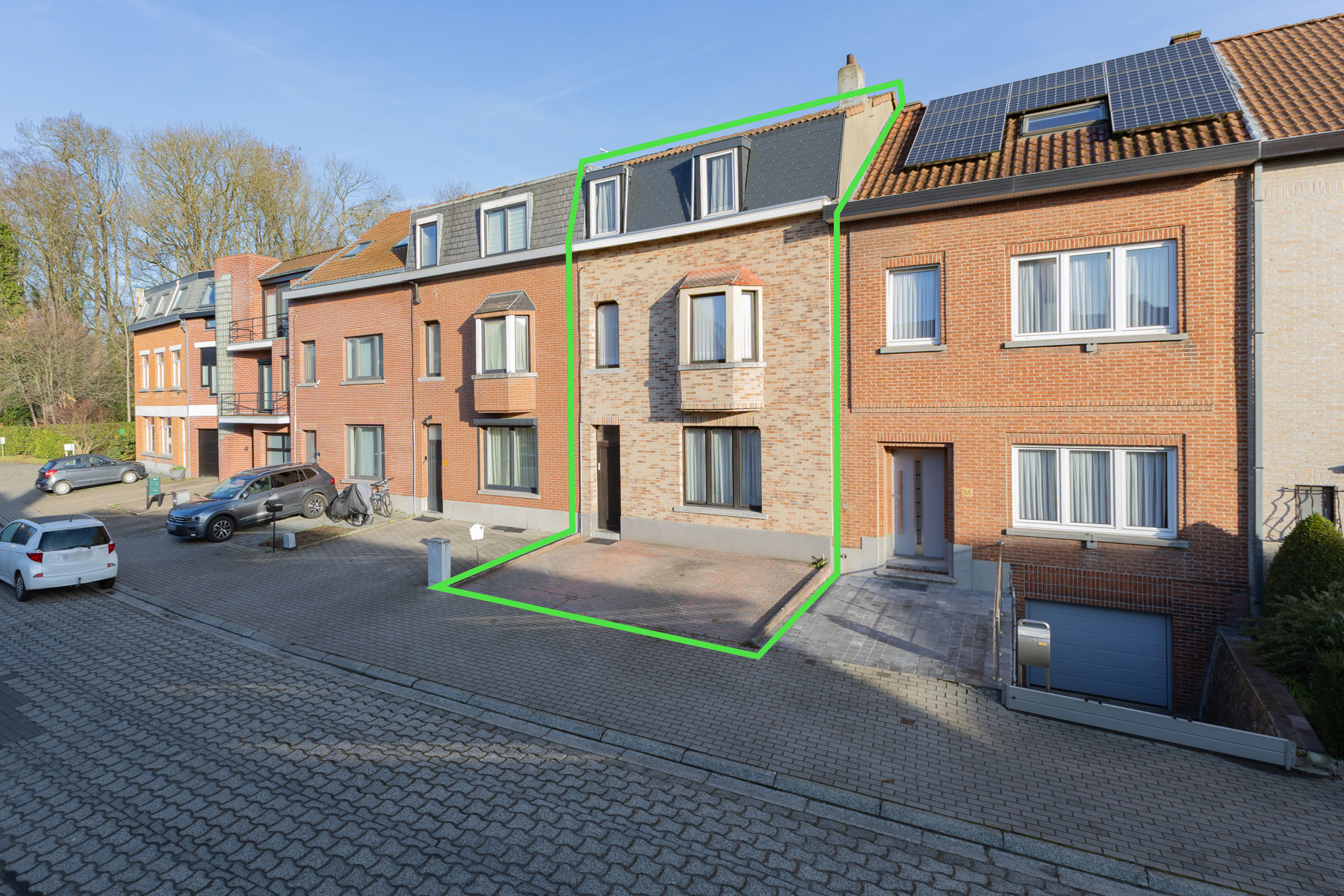 Gunstig gelegen te renoveren woning met tuin - foto 2