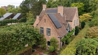 Riante villa met ruim kantoor van de hand van architect Rutten gelegen op uitstekende locatie te Turnhout op schitterende zuidwest gerichte kavel...