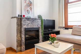 Ruime woning (380 m²) met 5 slaapkamers en 2 badkamers in Mortsel.In een rustige eenrichtingsstraat, vlakbij het centrum van Mortsel, bevindt zich...