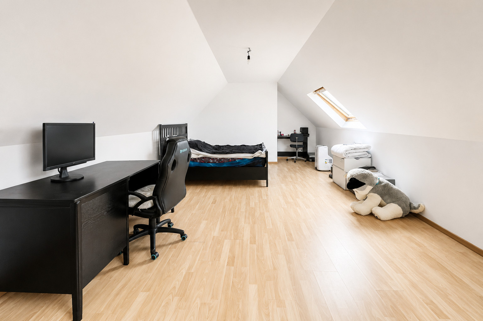 3 slaapkamers, garagebox en verrassend veel ruimte - foto 5