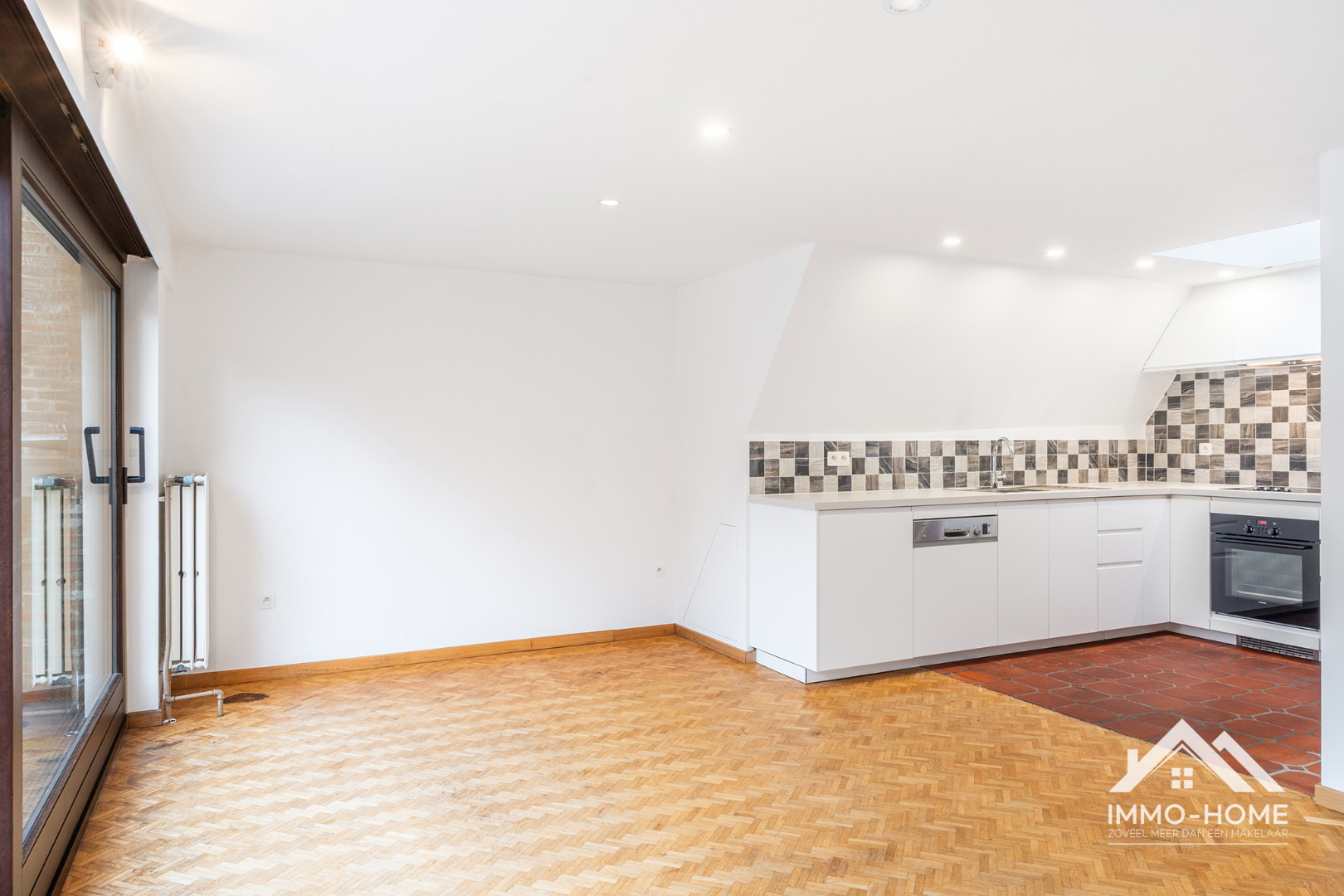 Karaktervol opbrengsteigendom in hartje Lokeren met studio en duplex appartement! - foto 5