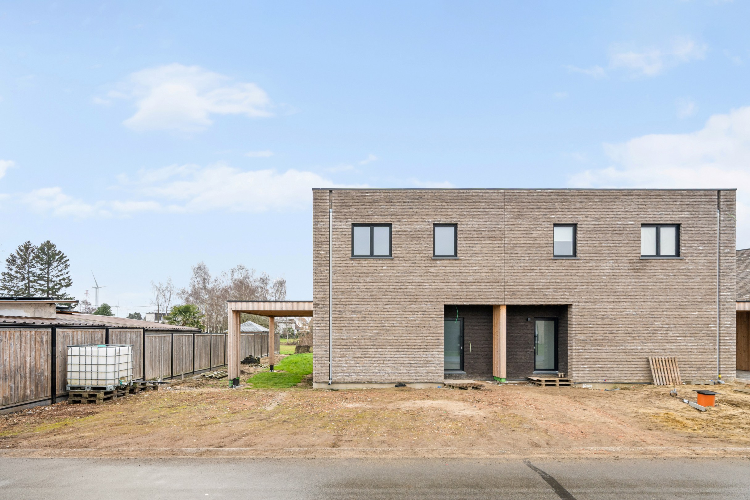 Halfopen energiezuinige nieuwbouwwoning in uiterst rustige omgeving te Paal. - foto 3