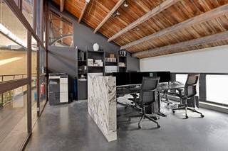 Te Huur: Verschillende units op een prachtige locatie in de Vleeshalle in Mechelen.Deze units gelegen op een centrale locatie in de Vleeshalle in...