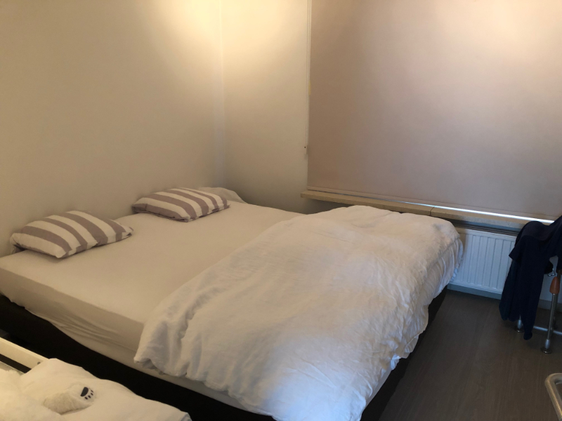 Centraal gelegen 2 slpk appartement met terras, kelder TE HUUR via EXPERT-IMMO - foto 5