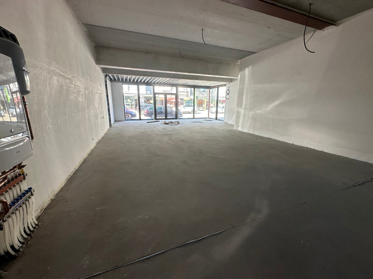 Veelzijdige handelsruimte te huur in Sint-Idesbald: € 1950 / maand - foto 4