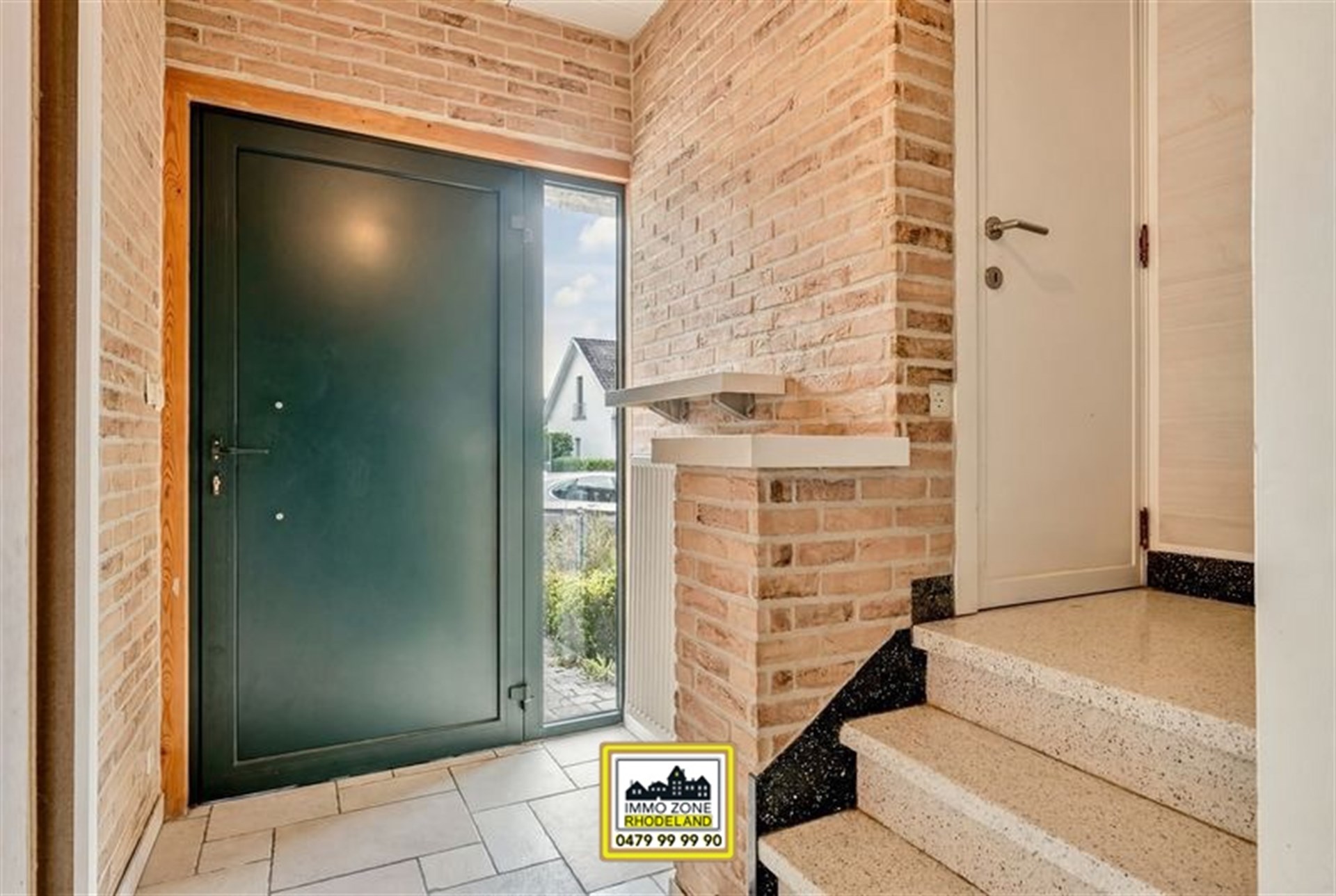 Zeer ruime woning met magazijn en tuin - foto 4