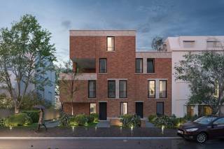 ! 11 nieuwbouwappartementen op toplocatie - 6% btw is mogelijk, ook voor investeerders !
Bij Styrum woon je in perfecte balans tussen rust en dynamiek. Deze stijlvolle residentie verwelkomt je met hedendaags comfort, een hoogwaardige afwerking en een doordachte architectuur waar levenskwaliteit centraal staat.
De lichtrijke leefruimtes zorgen voor een aangenaam en open gevoel, terwijl je op je privéterras of in de tuin volledig tot rust komt. Dankzij de uitstekende ligging in Wemmel heb je alles binnen handbereik: winkels om de hoek, vlotte verbindingen en tal van mogelijkheden om te genieten van natuur en stad.
Het project situeert zich langs de Limburg Stirumlaan 108-110 en de J. Bogemansstraat 57 en omvat 11 unieke appartementen met 1, 2 of 3 slaapkamers, verdeeld over drie verdiepingen. Elk appartement beschikt over een eigen terras en een individuele, doordachte indeling, al dan niet aangevuld met een privatieve tuin.
Styrum staat voor duurzaam en kwalitatief wonen, vandaag én morgen — een ideale keuze voor wie comfort, stijl en een centrale ligging weet te waarderen.