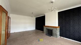 Welkom in dit ruime appartement gelegen in het hart van Wilrijk, met een bewoonbare oppervlakte van 113m². Dit pand biedt drie...