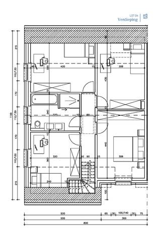 Maak kennis met jouw toekomstige halfopen woning, genesteld op een betoverend stuk grond van 479m². Dit terrein wordt de thuisbasis van een prachtige woning in authentieke pastorijstijl, waar elke hoek spreekt van kwaliteit en comfort. Op de begane grond word je verwelkomd door een ruime inkomhal met toilet en vestiaire, die leidt naar een gezellige woonkamer met een open keuken, compleet met een handige inpandige garage. De bovenverdieping onthult vier slaapkamers en een badkamer, ontworpen voor jouw comfort en privacy. Bereid je voor op het leven in stijl!