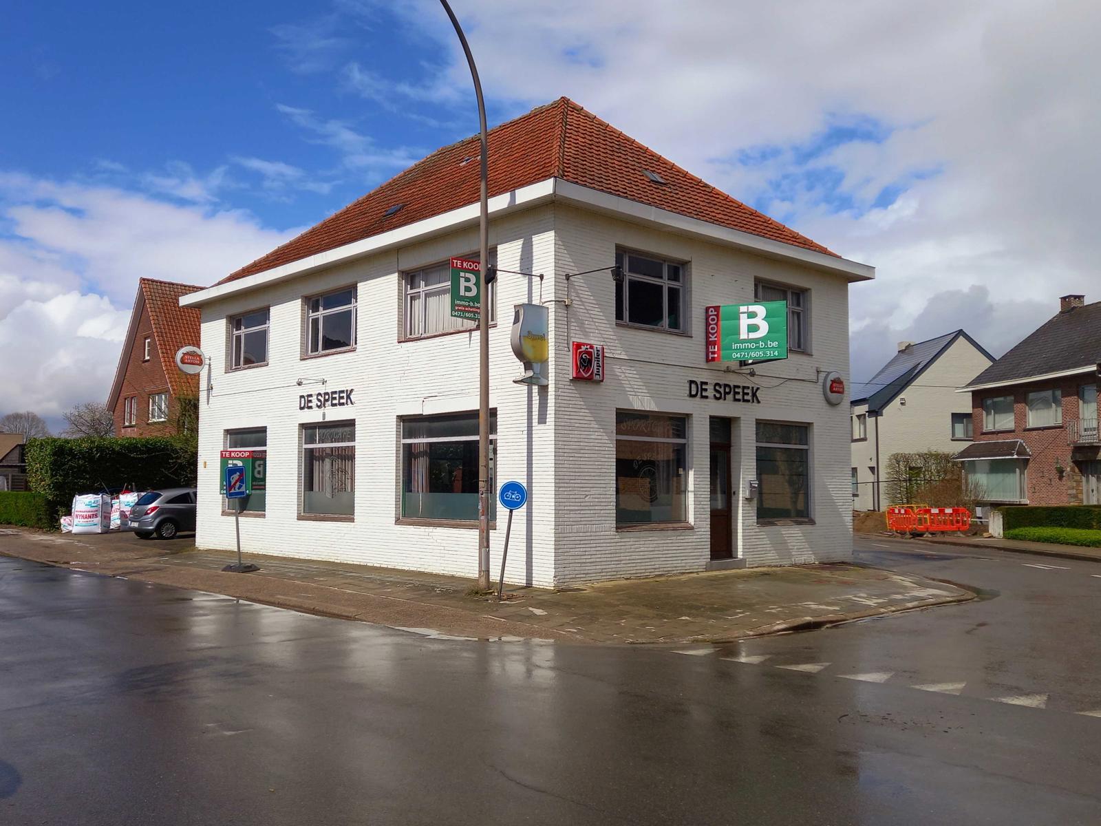 Gunstig gelegen handelspand met woonst - foto 1