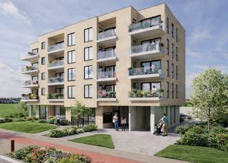 <strong>Combineer comfortabel wonen met een uitstekende bereikbaarheid, zodat u optimaal kunt genieten van uw nieuwe thuis!<br /><br /></strong><strong>LIGGING<br /><br /></strong><span>Ervaar optimaal wonen in één van de <b>16 energiezuinige nieuwbouwappartementen</b> van Project CARSE, gelegen aan de populaire Antwerpsesteenweg in Oostakker.<br /></span><span>Dankzij de <b>centrale ligging tussen Gent en Lochristi</b> en de nabijheid van de R4 bent u binnen enkele minuten in Gent met al zijn faciliteiten. Ook het openbaar vervoer, talloze winkels en eetgelegenheden bevinden zich nabij.<br /><br /></span><strong>PROJECT EN AFWERKING<br /><br /></strong><span>De appartementen beschikken over 1 tot 3 slaapkamers, elk met een <b>privaat terras</b>.<br /></span><span>De energiezuinige afwerking zorgt voor optimaal wooncomfort met <b>vloerverwarming via warmtepomp</b> (<b>incl. passieve koeling</b>) en een <b>ventilatiesysteem D met warmterecuperatie. Ook zonnepanelen zullen voorzien worden.</b><br /></span><span>Verder maken de <b>ecologische bouwkeuzes</b>, de <b>efficiënte ruimte-indeling</b> en het gebruik van <b>duurzame materialen </b>de woonbeleving compleet. Het project biedt extra voorzieningen zoals een <b>gemeenschappelijke afval- en fietsenberging</b> en een <b>groenzone</b> achteraan, in te richten naar de wensen van de bewoners. Als extra comfort wordt de mogelijkheid geboden tot de aankoop van een <b>ondergrondse parkeerplaats</b> en/of <b>ondergrondse berging</b>.<br /><br /></span><strong>VOORDEEL VAN 6%-BTW<br /><br /></strong><span>Profiteer van het verlaagd </span><strong>BTW-tarief van 6%,</strong><strong> </strong><span>indien u aan de voorwaarden voldoet. Wees er snel bij en grijp nu nog deze unieke kans!<br />Nieuw voor investeerders : het 6% BTW-tarief geldt nu ook voor aankopen die gedurende 15 jaar verhuurd worden (onder de toepasselijke wettelijke voorwaarden). Dat verlaagt de aankoopkost en kan uw netto-rendement aanzienlijk verbeteren.<br /><br /></span><strong>Meer info? Bel Kevin op 0476 66 55 50.<br /></strong><span>Oppervlakte geraamd, foto’s zijn referentiebeelden)</span>