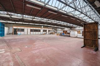 Strategisch gelegen industrieel gebouw te huur in Ganshoren, met een uitstekende bereikbaarheid zowel richting het centrum van Brussel als...
