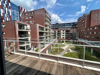 Ce bel appartement d'une chambre à coucher, d'une surface habitable nette de 40 m², est situé au quatrième étage d'une résidence récente dans...