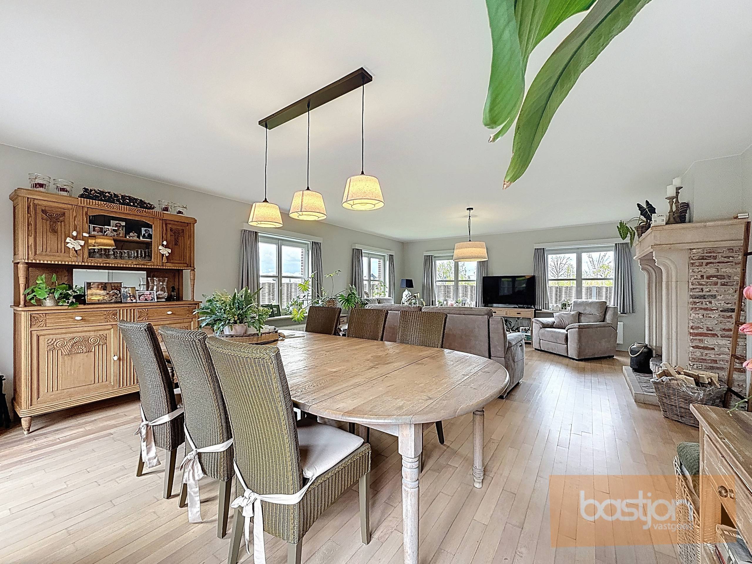 Ruime villa met 2 slaapkamers en tuin - foto 2