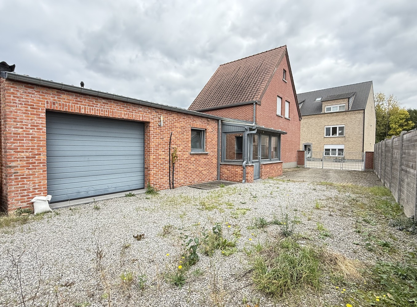 Charmante woning met potentieel in centrum Rillaar met 2 slaapkamers - foto 1