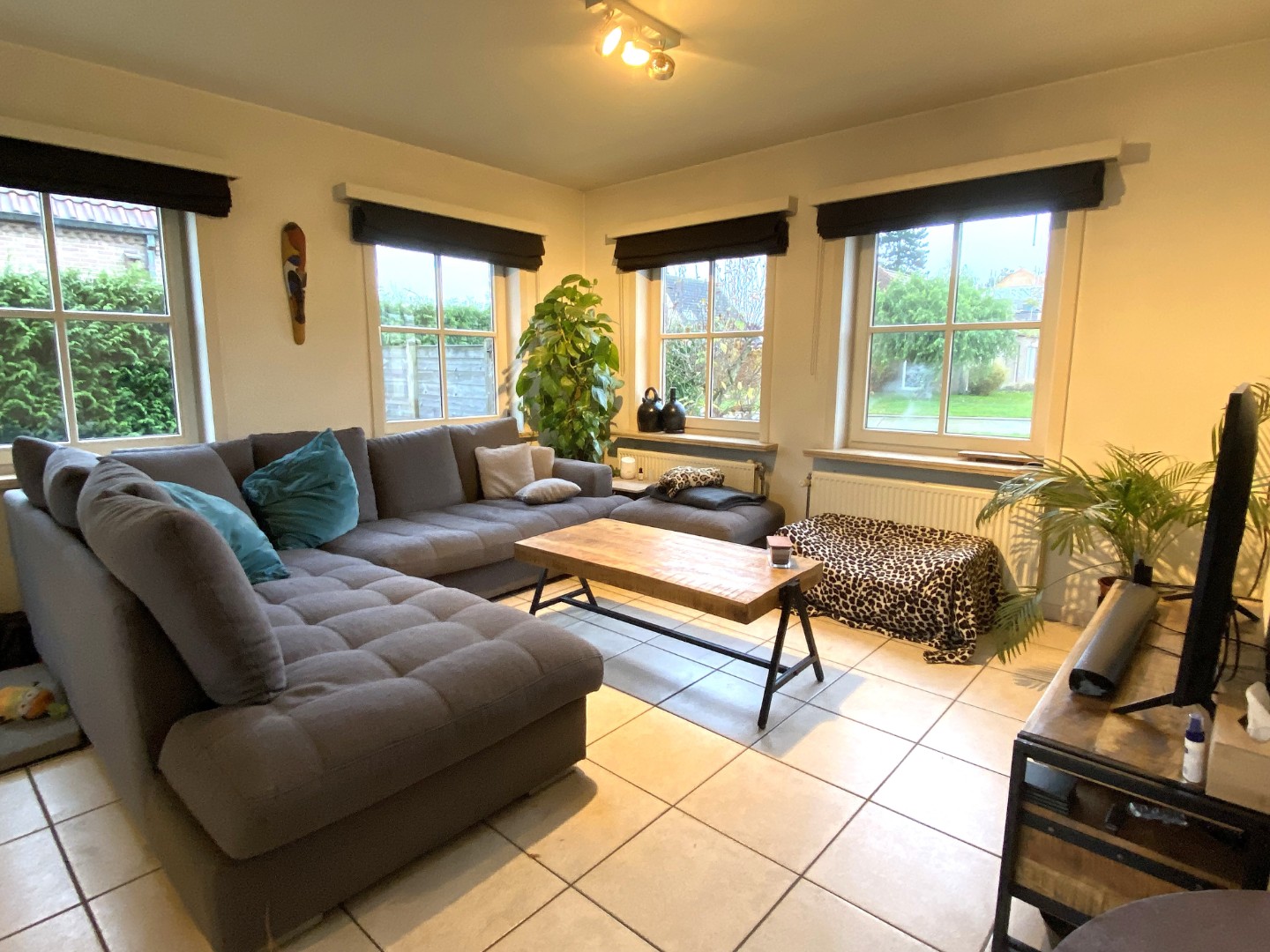 Ruime gezinswoning in een residentiële omgeving - foto 2