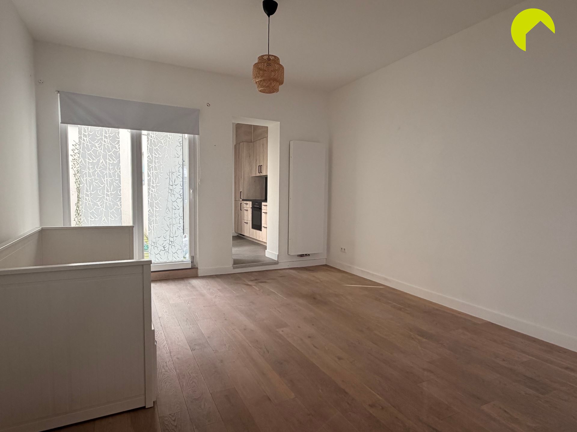 Modern gelijkvloersappartement met ruime koer! - foto 2