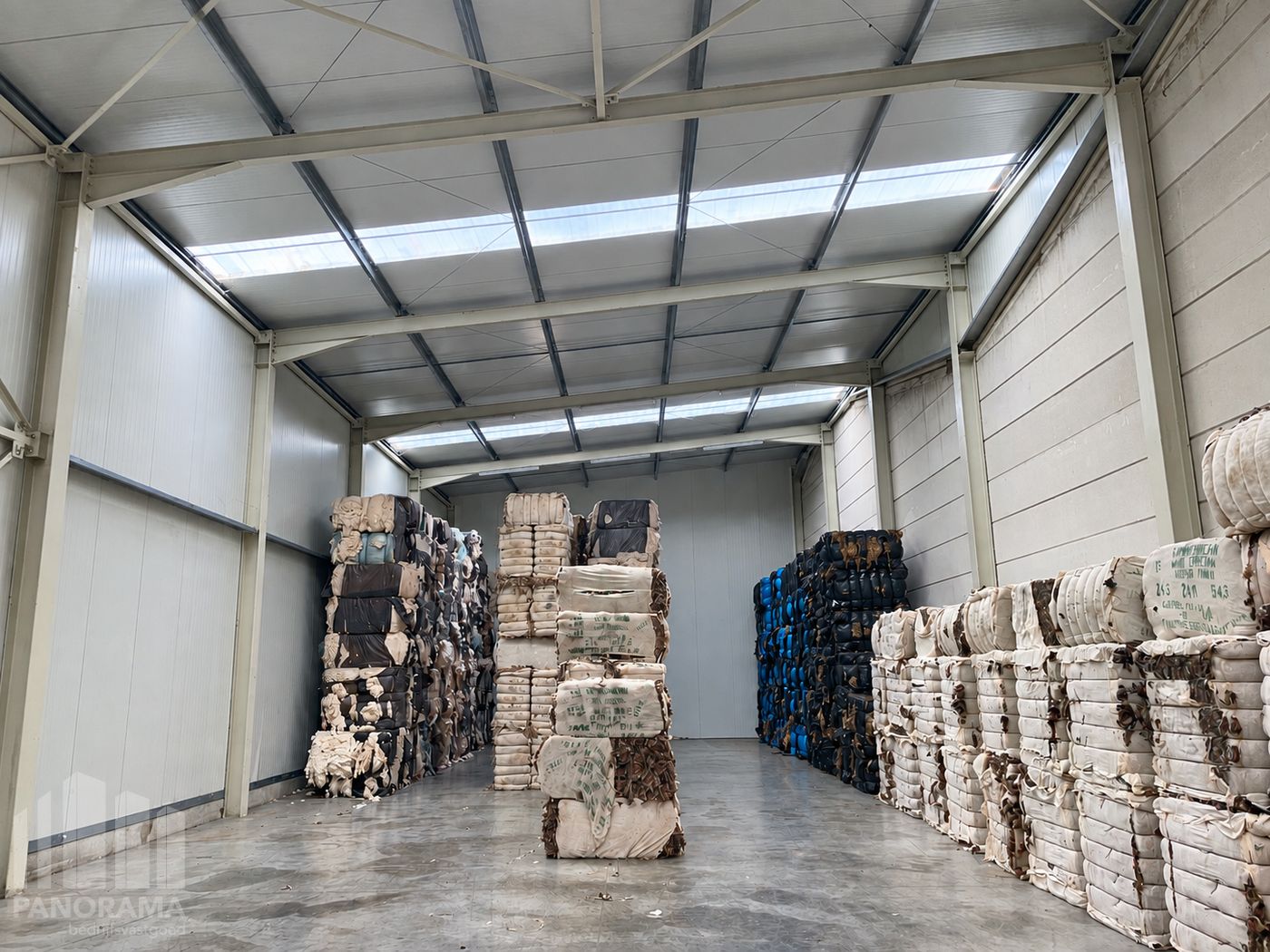 MAGAZIJNRUIMTE 1.995 m² TE HUUR IN MEULEBEKE - foto 4