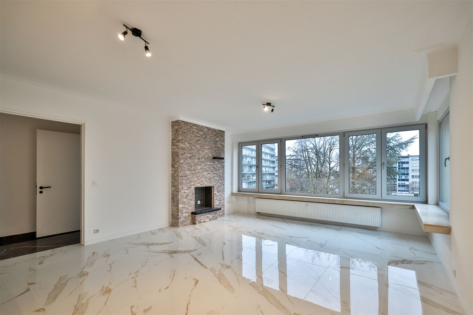 volledig vernieuwd 3-slpk appartement - foto 2