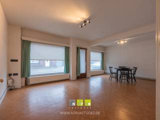 <span><strong>*IN OPTIE* TE RENOVEREN HALFVRIJSTAANDE WONING MET 5 SLAAPKAMERS OP EEN PERCEEL VAN 05A92CA TE ROTEM. <br /><br />TROEVEN<br /></strong>- Gelegen in het centrum van Rotem. Alle belangrijke voorzieningen in de buurt. <br />- Mogelijkheid om in te richten naar eigen smaak. <br />- Ruime woning met een bewoonbare oppervlakte van 189m². <br />- 5 slaapkamers. 1 slaapkamer op het gelijkvloers. <br />- Badkamer op het gelijkvloers. <br />- Stalling &amp; buitenberging. <strong><br /><br />KELDERVERDIEPING (-1) <br /></strong>- Kelderruimte (4,45m x 4,20m = 18,69m²): betonvloer. <strong><br /><br />GELIJKVLOERS 00<br /></strong>- Inkomhal (2,00m x 4,20m = 8,40m²): trap naar eerste verdieping, tegelvloer. <br />- Eetplaats (3,80m x 4,00m = 15,20m²): tegelvloer. <br /></span>- Polyvalente / leefruimte <span>(3,80m x 7,00m = 26,60m²): novilon. </span><br /><span>- Keukenruimte 1 (3,30m x 6,60m = 21,78m²): nog volledig te installeren; novilon. <br />- Keukenruimte 2 (2,45m x 3,40m = 8,33m²): onder-bovenkasten, spoelbak, oven, CV-installatie, laminaat. <br />- Badkamer (1,30m x 3,20m = 4,16m²): wasbakje, ventilatie, douche, laminaat. </span><br /><span>- Toilet (0,80m x 1,50m = 1,20m²): hangtoilet, laminaat. </span><br /><span>- Berging (3,20m x 1,90m = 6,08m²): boiler, tegelvloer. </span><br /><span>- Slaapkamer 1 (4,40m x 5,00m = 22,00m²): mogelijke opening naar de polyvalente ruimte, novilon. <br /></span><br /><span><strong>VERDIEPING</strong> <strong>+01 | volledig te renoveren</strong></span><br /><span>- Overloop ((0,80m x 5,40m) + (1,10m x 1,60m) = 6,08m²): novilon. <br />- Berging (1,40m x 4,40m = 6,16m²): houten vloer. <br />- Slaapkamer 2 ((2,00m x 3,50m) + (6,70m x 1,20m) = 15,04m²): novilon. <br />- Slaapkamer 3 (3,35m x 4,35m = 14,57m²): novilon. <br />- Slaapkamer 4 (4,40m x 3,90m = 17,16m²): novilon. <br />- Slaapkamer 5 (3,50m x 4,50m = 15,75m²): novilon. <br /></span><br /><span><strong>EXTERIEUR</strong></span><br /><span>-<strong> </strong>Stalling ((6,00m x 4,00m) + (4,40m x 3,20m) + (4,30m x 4,00m) = 55,28m²): tegelvloer. <strong><br /></strong>- Tuinberging (4,30m x 2,70m = 11,61m²): tegelvloer. <br /><br /><strong>EXTRA INFORMATIE<br /></strong><span>Dit pand kan onderhevig zijn aan de renovatieverplichting die door de Vlaamse overheid wordt opgelegd voor residentiële gebouwen. Alle informatie kunt u terugvinden via https://www.vlaanderen.be/een-woning-kopen/renovatieverplichting-voor-residentiele-gebouwen-vanaf-2023.<br /><br /><strong>DELING ACHTERLIGGENDE GROND</strong><br />De achterliggende grond zal via een deling, afgesplitst worden en eigendom blijven van de eigenaar. Betreffende woning wordt na deze splitsing dus verkocht met een perceel van 05a92ca. <br />Verkoop onder voorbehoud akkoord stad Dilsen-Stokkem op deze deling. Delingsplan te bekomen op aanvraag.<br /></span><br />Bekijkt u deze advertentie via een aanverwante vastgoedsite, surf dan zeker naar onze website <strong>www.N78vastgoed.be</strong> voor een uitgebreide beschrijving en foto's. <strong>Meer info: +32 (0)89 86 18 88 of info@N78vastgoed.be.</strong></span>