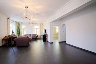 Deze ruime vrijstaande woning, met 4 slaapkamers (uitbreidbaar naar 6), tuin en garage, is gelegen in Malderen, net op de grens met Opdorp.Een...