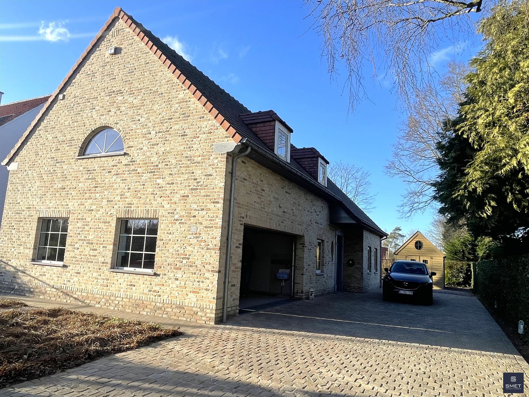 PRACHTIGE VILLA MET 4 SLPKS EN DUB GARAGE - foto 1