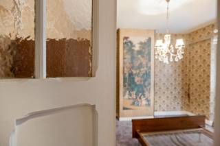 In een groene, residentiële buurt met het geliefde park Rivierenhof en alle dagelijkse voorzieningen slechts op een steenworp afstand, ontdek je...