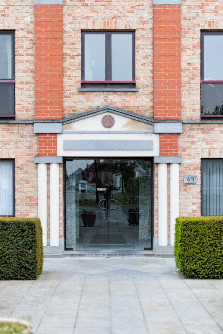 Ruim dakappartement met 3 slaapkamers en autostaanplaats - foto 4