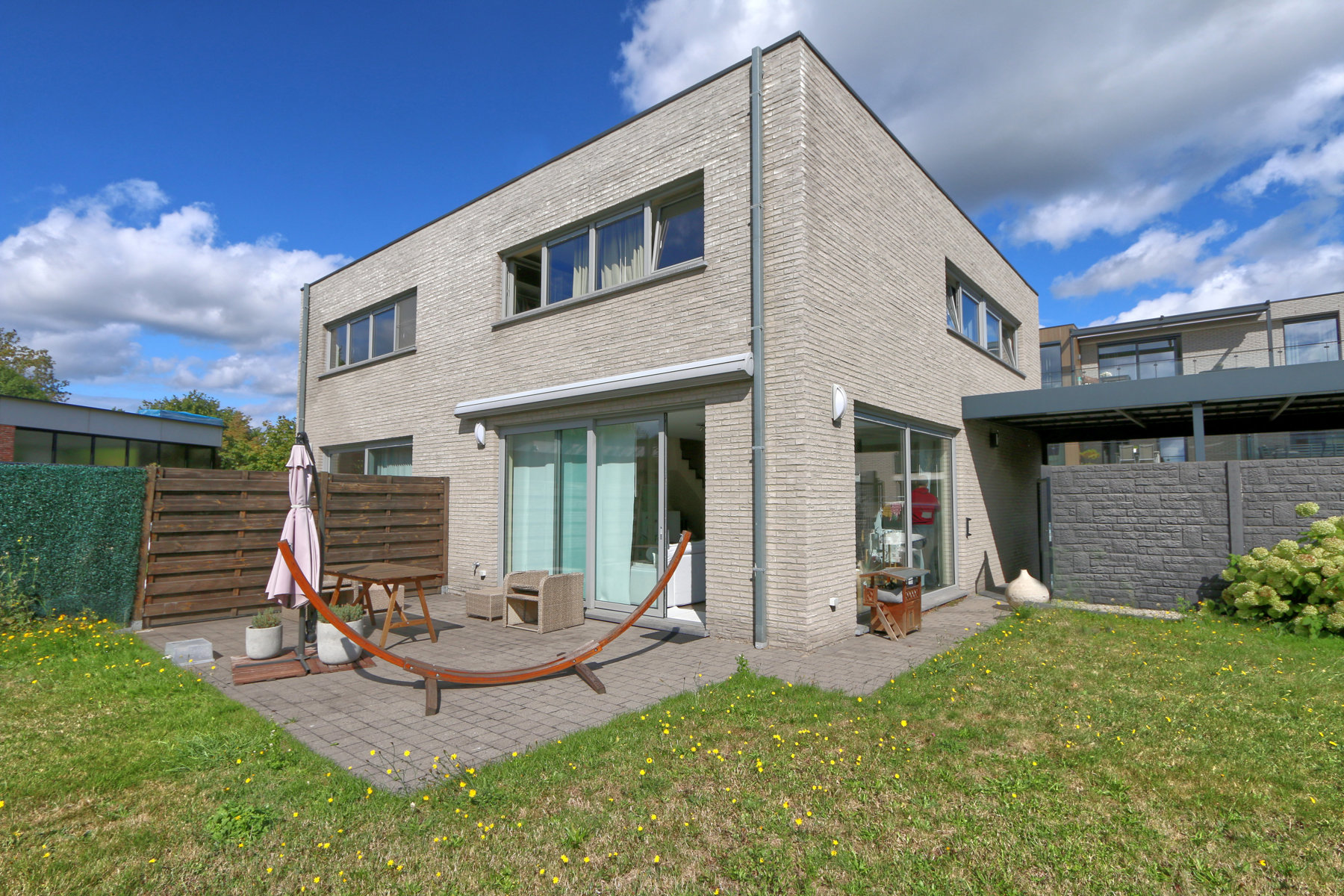 MODERNE WONING - 3 SLK - TUIN - TERRAS - CARPORT - foto 2