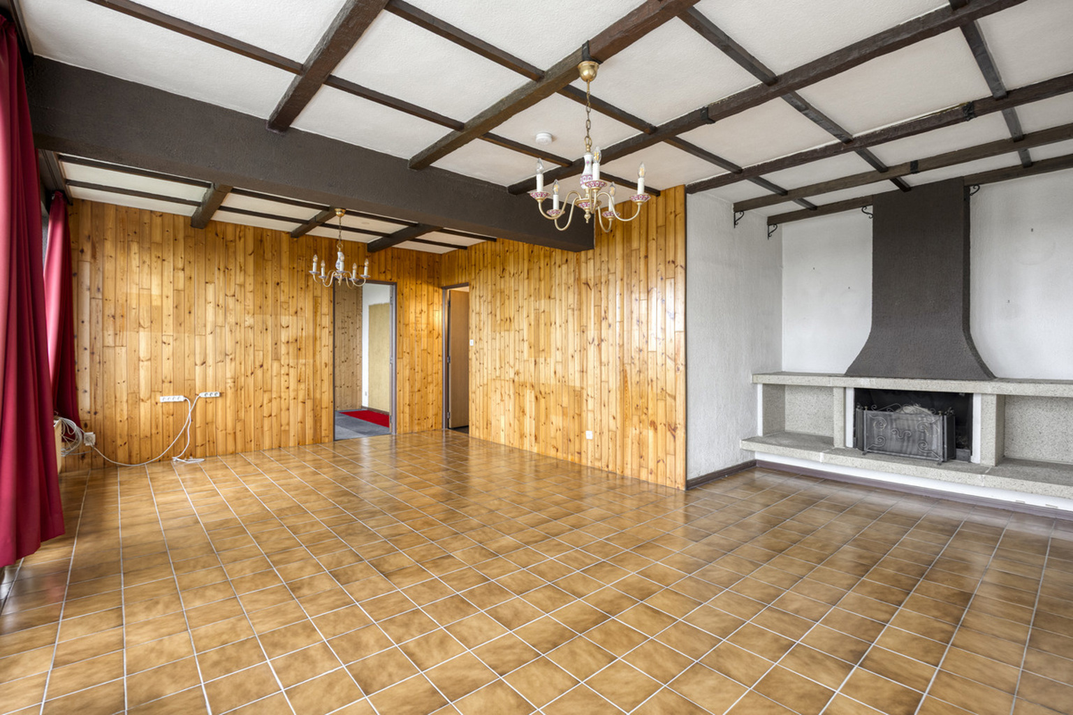 Op te frissen 2-slaapkamerappartement met prachtig uitzicht - foto 4