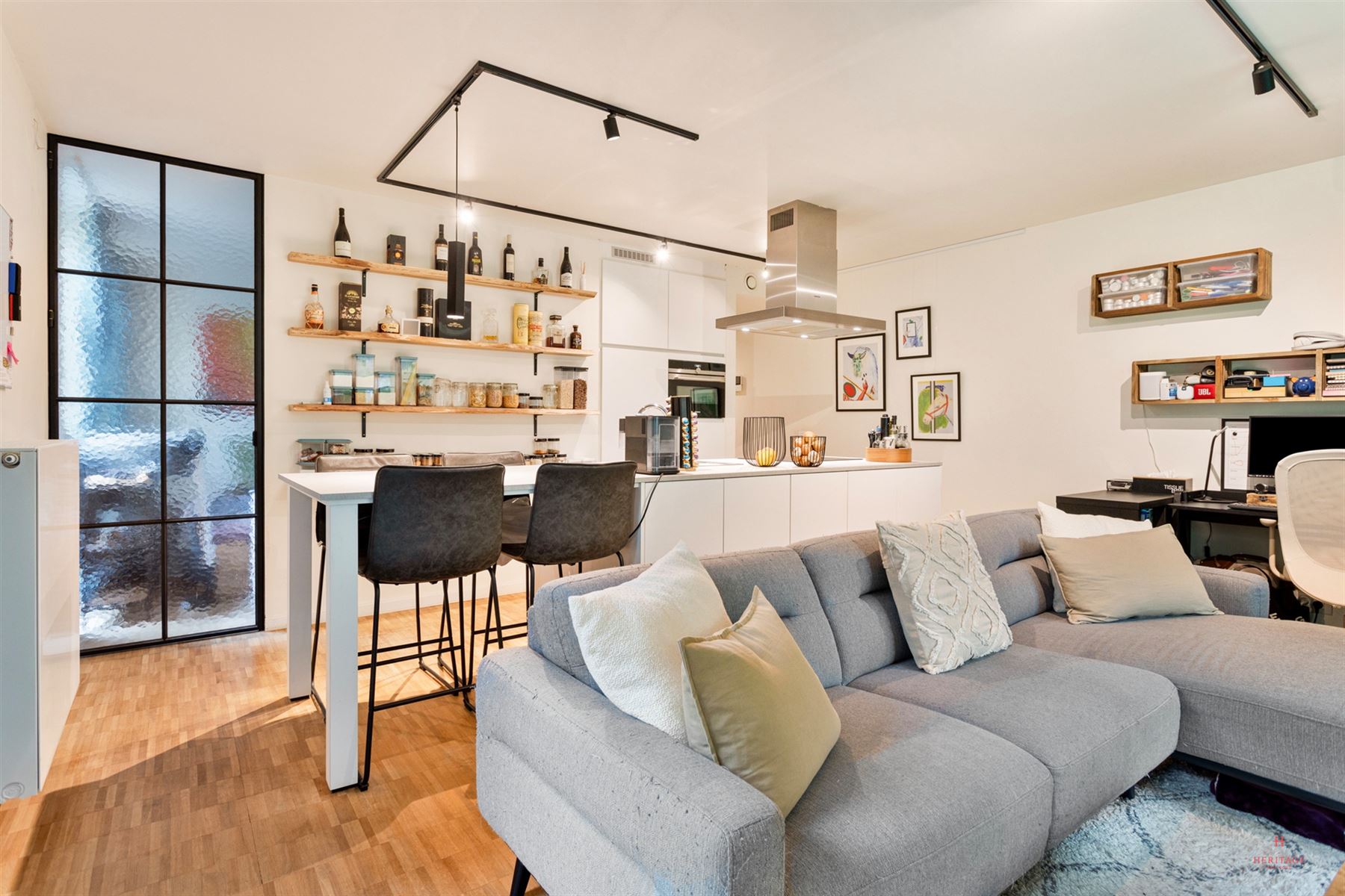 Instapklaar gelijkvloers appartement met tuin, terras en 2 autostaanplaatsen in Olsene - foto 4