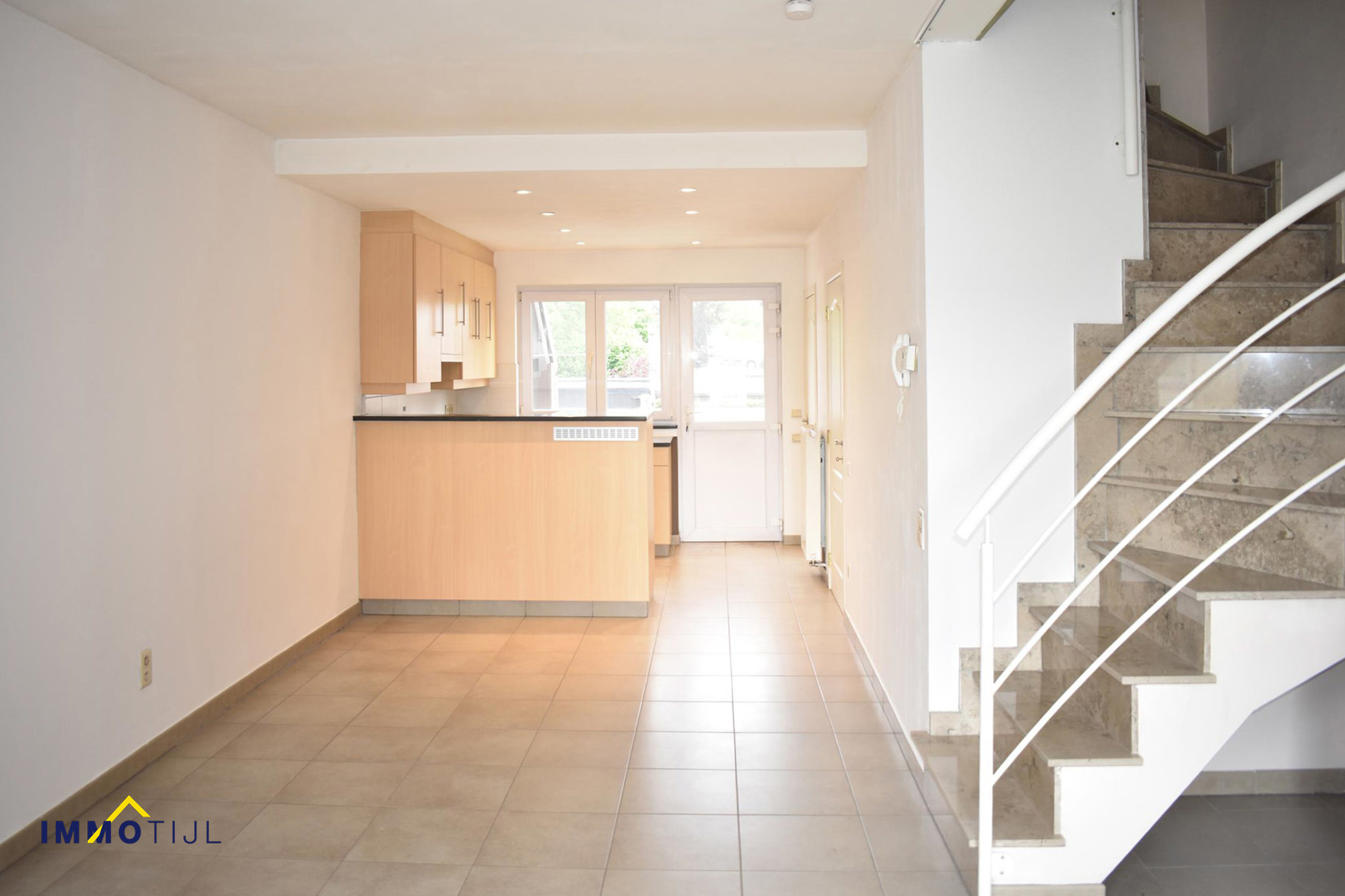 Apartment for rent in Aalst with 2 bedrooms - photo 3