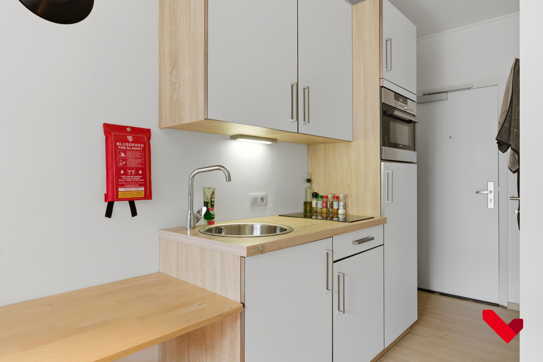 Prachtige studentenkamer met eigen sanitair en keuken. - foto 4